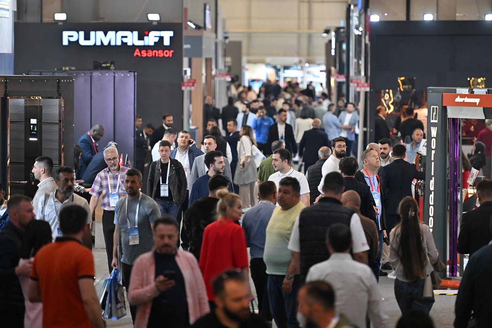 ORTALAMA 35 BİN YENİ ASANSÖR HİZMETE GİRİYOR