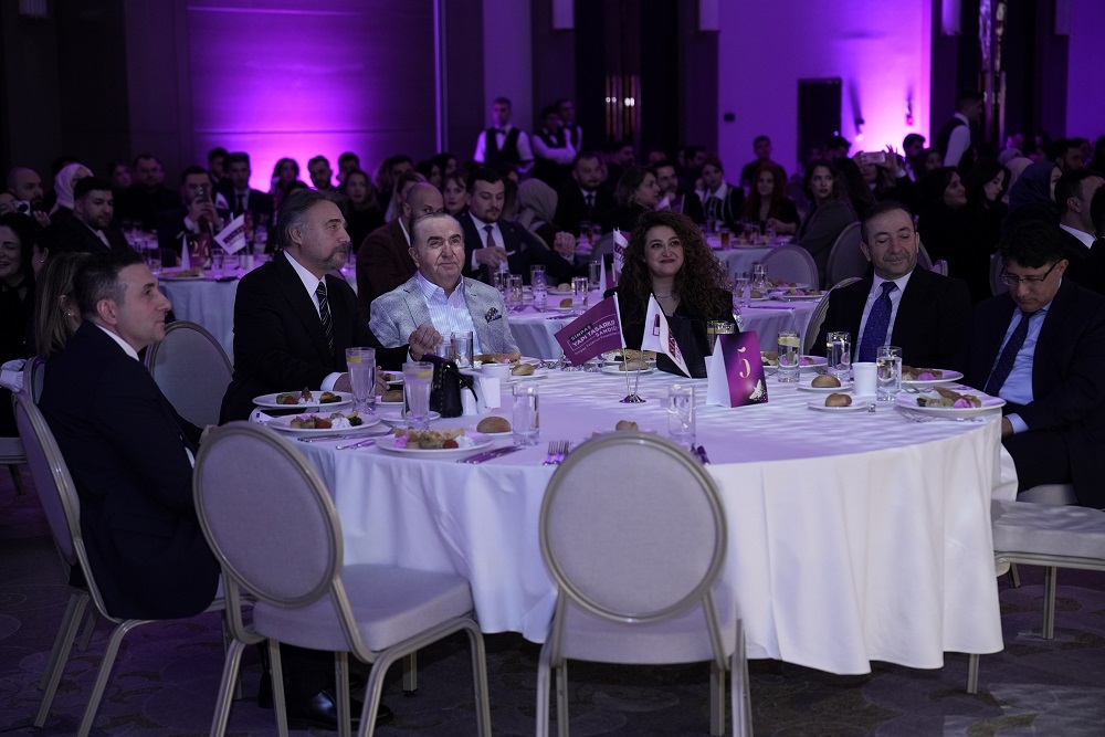 �T�RK�YE GENEL�NDEK� EK�PLER�N� �STANBUL�DA B�R ARAYA GET�RDݔ