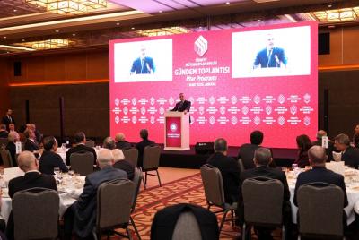 K�RESEL PAZARLAR VE E��T REKABET