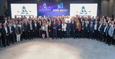 BERLNDEN ANAKKALEYE UZANAN DOSTLUK VE  BRL KPRS