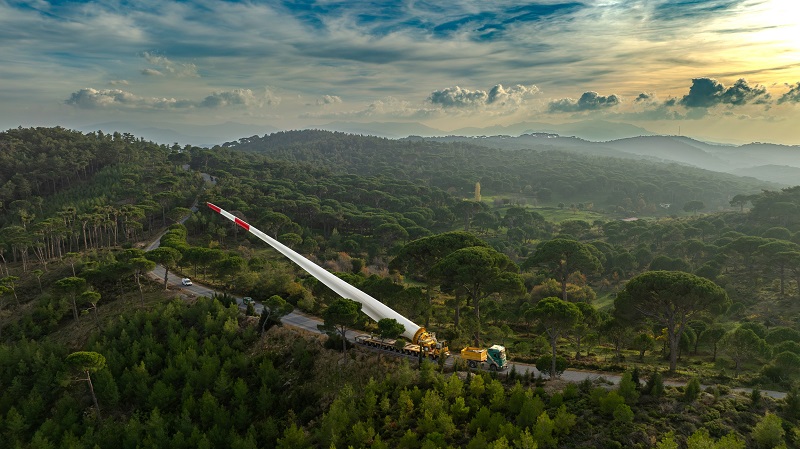 100 METREL�K KANATLAR, B�NLERCE TONLUK Y�KLER